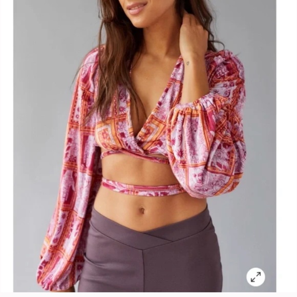 UO Florentina Boho Peasant Hipster Chic Romantic Hippie Art Deco Farm Wrap Top - Picture 4 of 4